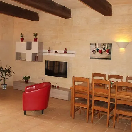 Diana Farmhouse In Gozo